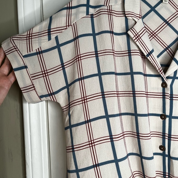 Monteau tie front plaid top in xl - Picture 5 of 5